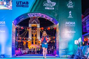 BIB: 220
                            <button type="button" onclick="openModal(21813551)" class="btn btn-primary btn-sm float-right btn-popup" data-toggle="modal" data-target=".modal-high-quality">
                        <i class="fas fa-shopping-cart"></i> Add to Cart
                    </button>
                                            <button type="button" onclick="isThisMe(21813551, true)" class="btn btn-success btn-sm float-right btn-popup btn-isme hidden" data-toggle="tooltip" data-placement="bottom" title="นี่คือรูปของคุณใช่ไหม คลิกที่นี่เพื่อเอาเข้าอัลบั้ม">
                        <i class="fas fa-plus"></i> Add to album
                    </button>
                    <button type="button" onclick="isThisMe(21813551, false)" class="btn btn-warning btn-sm float-right btn-popup btn-isnotme hidden">
                        <i class="fas fa-ban"></i> Remove from album
                    </button>